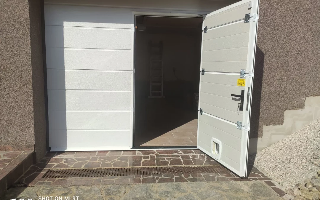 Sekcijska garažna vrata UniPro – Ptujska Gora