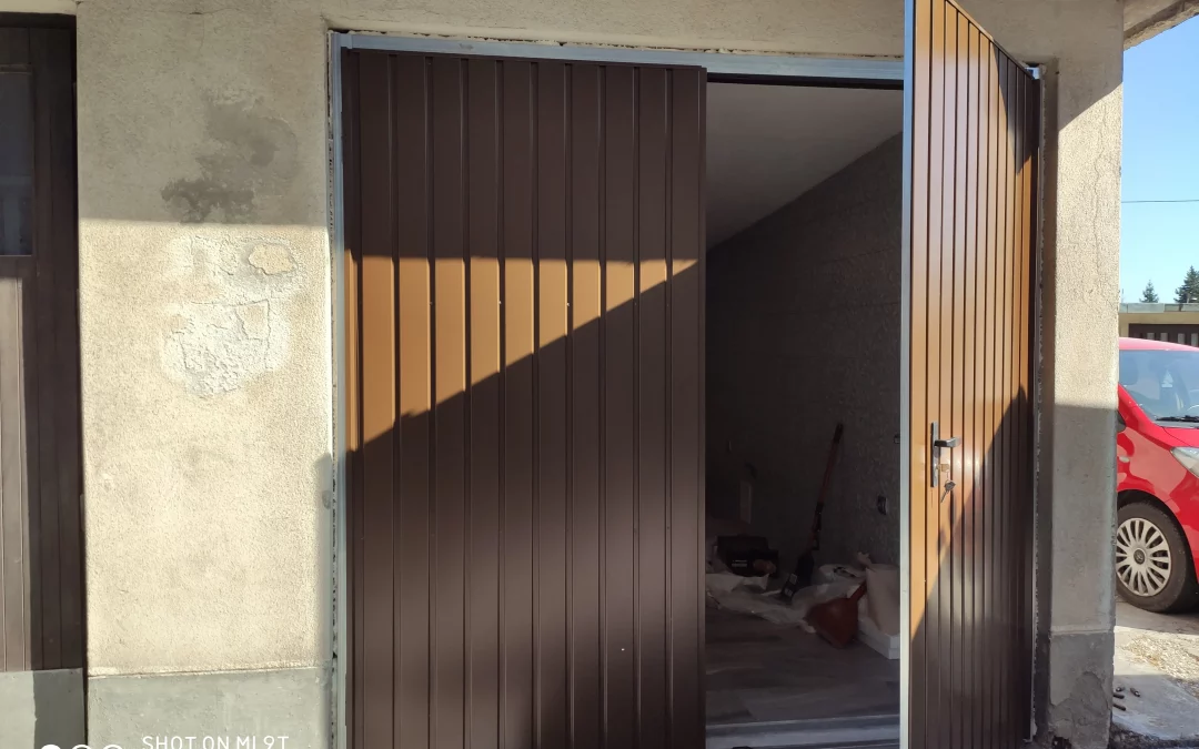 Dvokrilna garažna vrata – Ljubljana