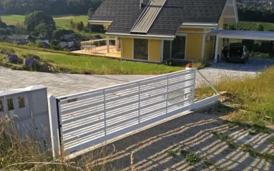 Drsna dvoriščna vrata – Hoče