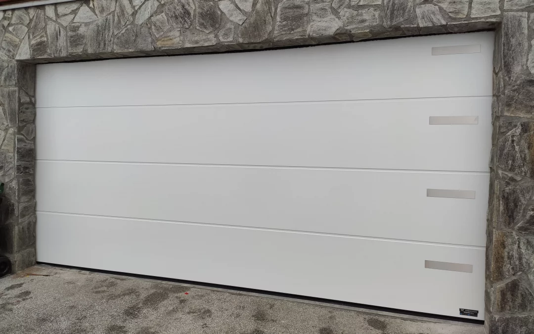 Sekcijska garažna vrata UniPro – Ribnica na Pohorju