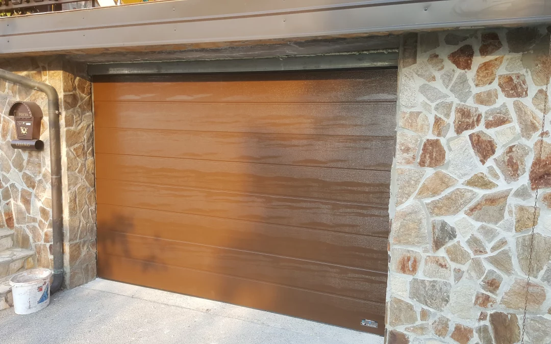 Sekcijska garažna vrata UniPro SNP – Lenart