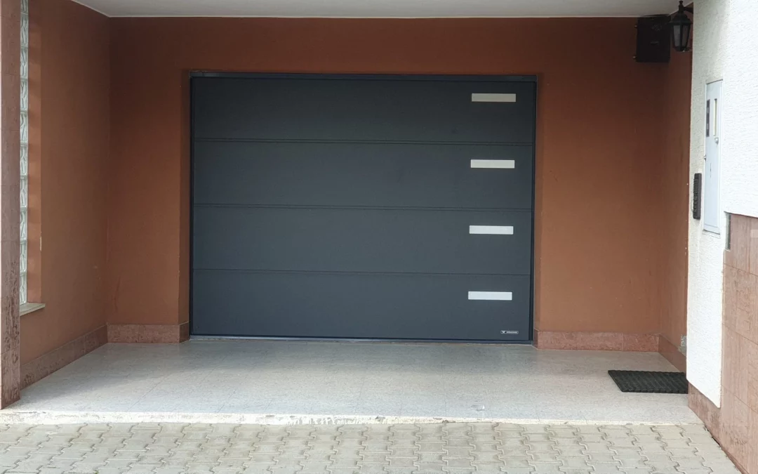 Sekcijska garažna vrata UniPro in fiksni elementi  – Miklavž na Dravskem polju