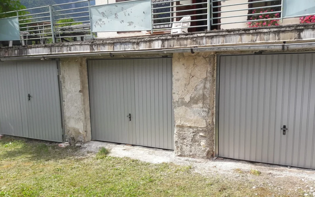 Dvokrilna garažna vrata – Bohinj