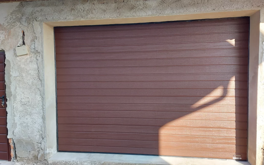 Sekcijska garažna vrata UniPro SNP – Hajdina