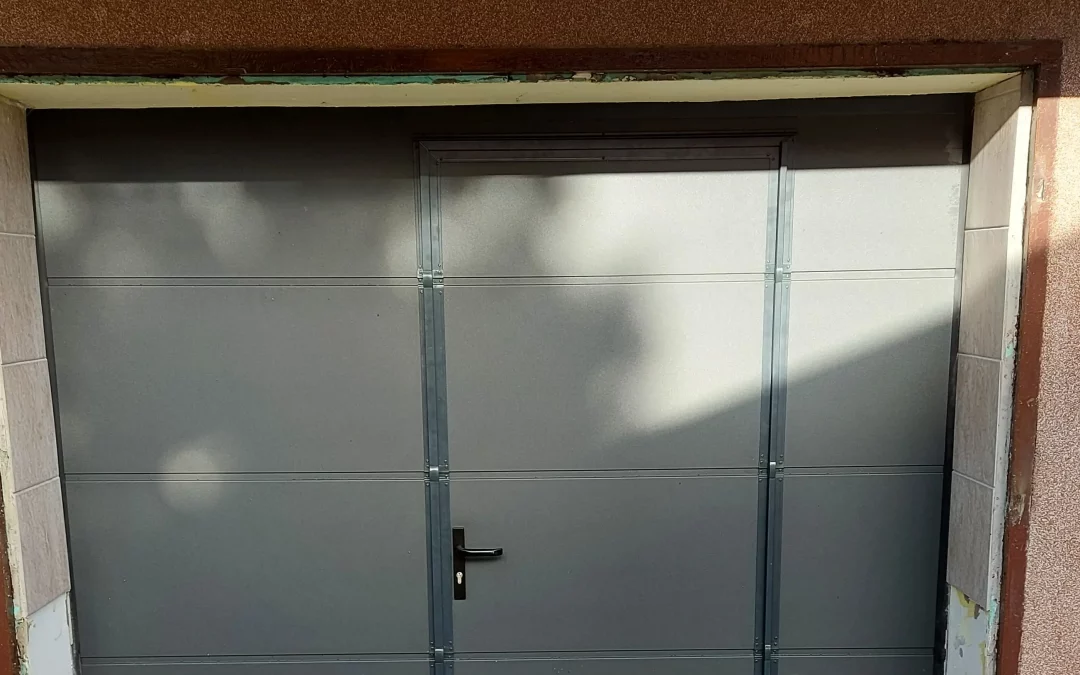 Sekcijska garažna vrata UniPro – Hajdina